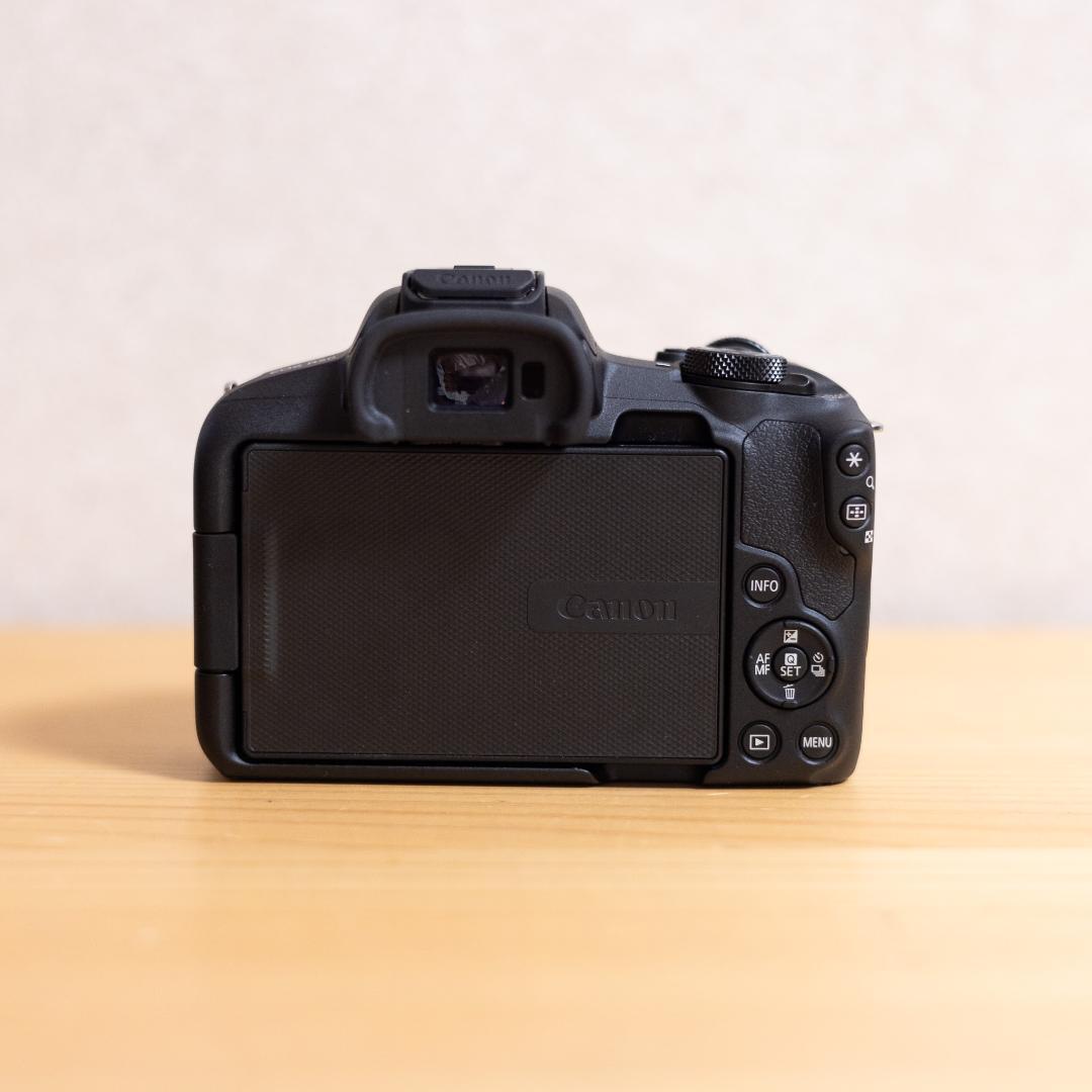 EOS R50 レンズキット