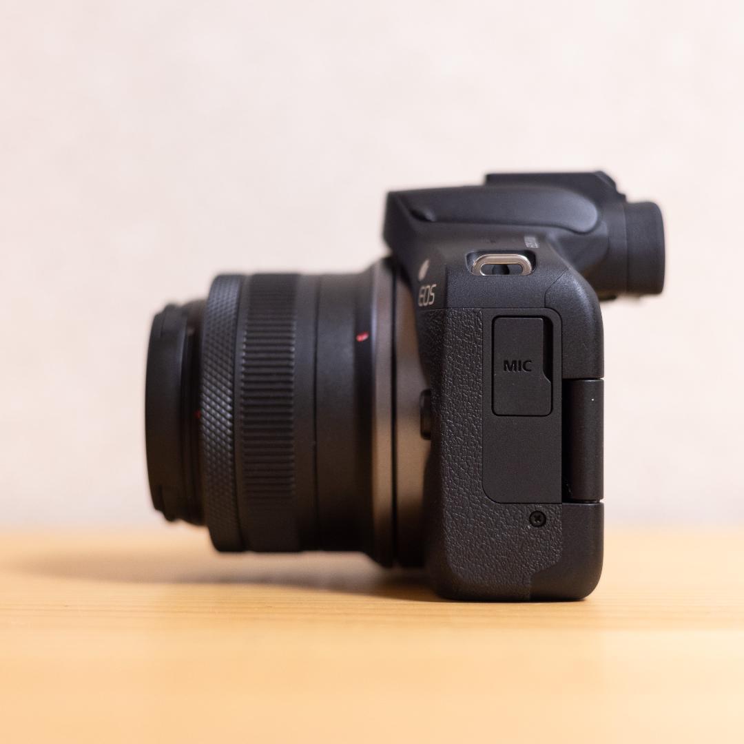 EOS R50 レンズキット