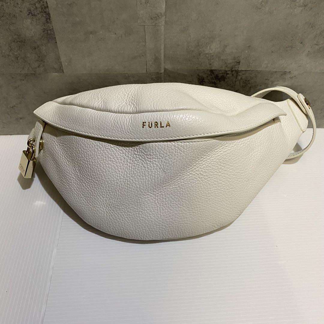 【あや】FURLA　PIPER S BELT BAG　オールレザーボディ
