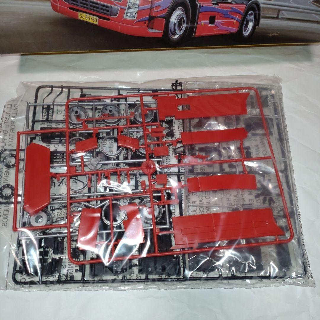 自動車 ITALERI Volvo FH 16 Globetrotter XL 1:24