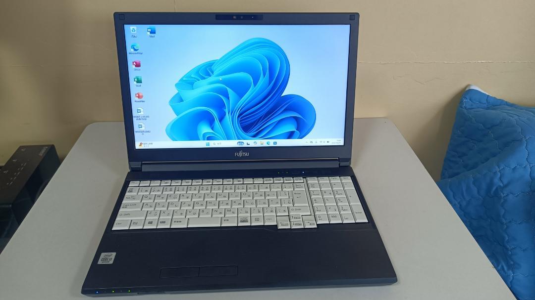ノートパソコンFUJITSU第十世代 SSD256Gメモリ16G 顔認証