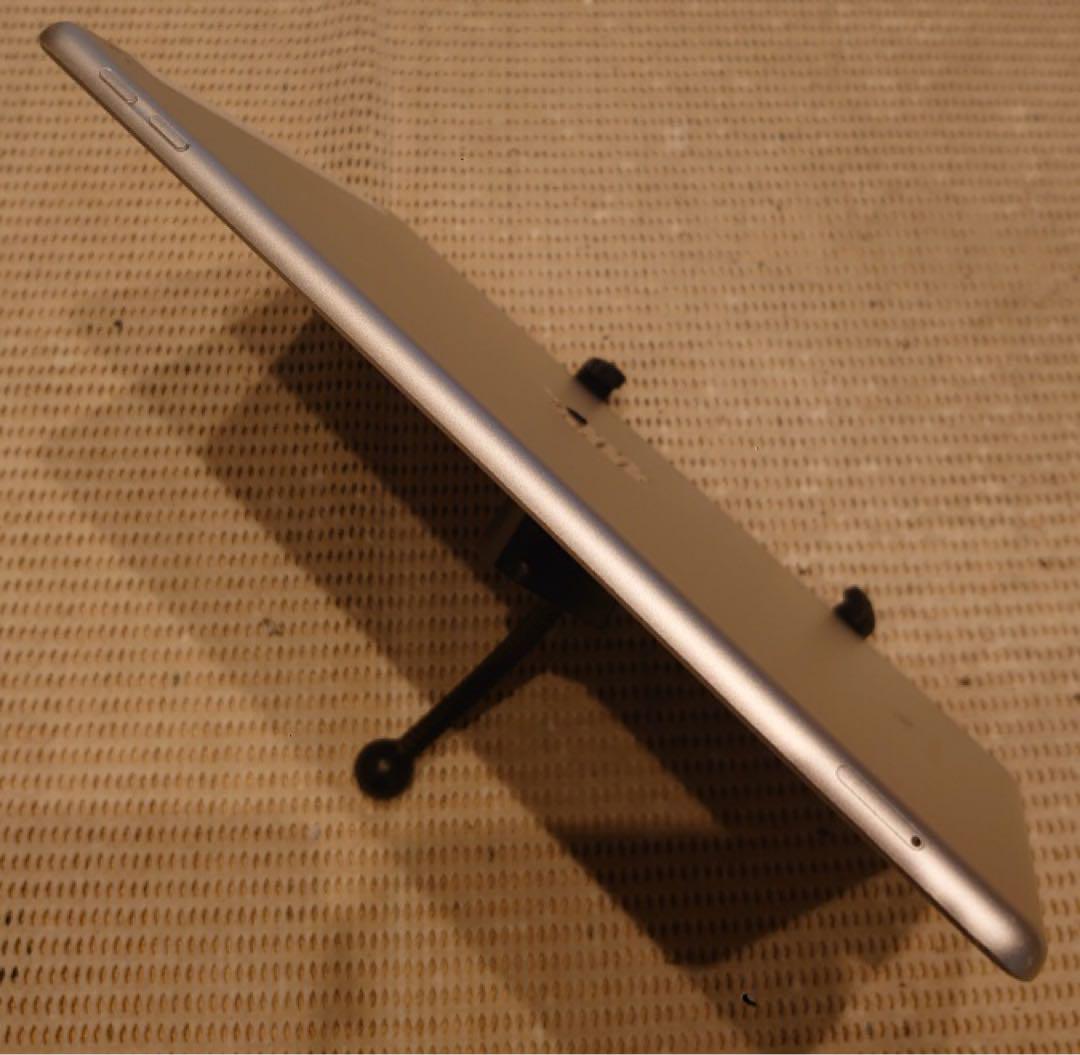 EJF8D 完動品SIMフリー液晶無傷iPad第6世代(A1954)本体32GB