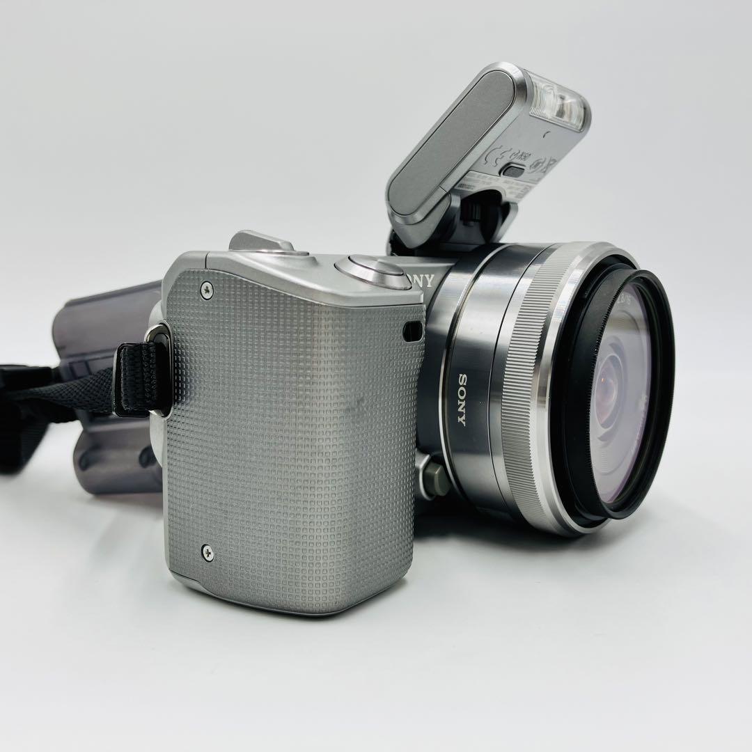 Sony NEX-5 ミラーレスカメラ + E 16mm F2.8 レンズ付属 Amazon | SONY ミラーレス一眼 α NEX-5 ダブルズームレンズ