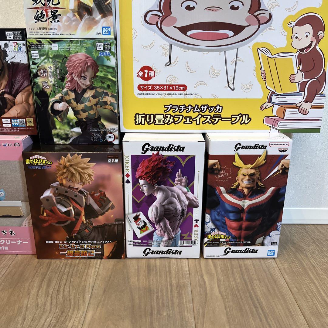 フィギュアセットと折りたたみテーブル プライズ まとめ売り