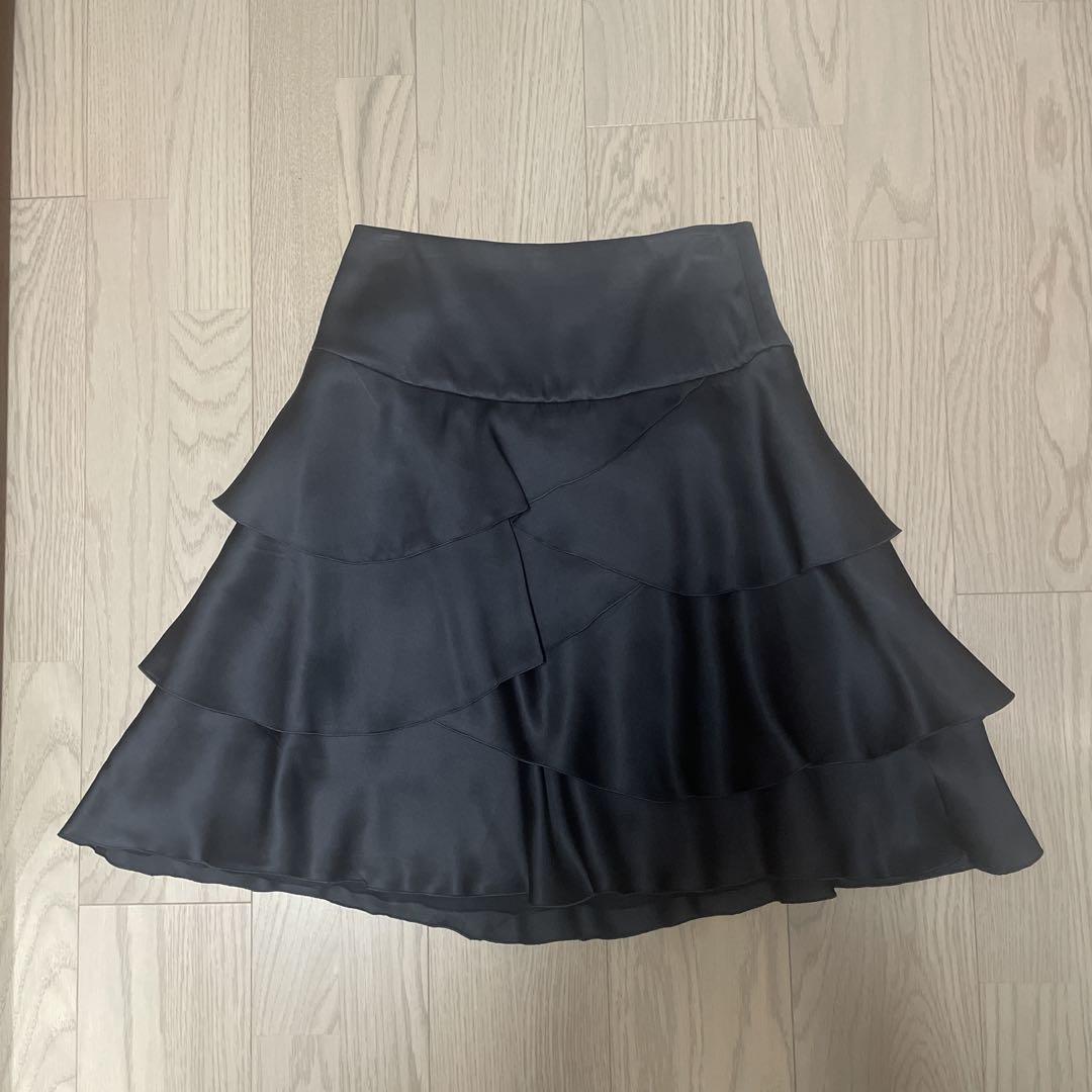 ARMANI COLLEZIONI ブラック シルクフレアスカート