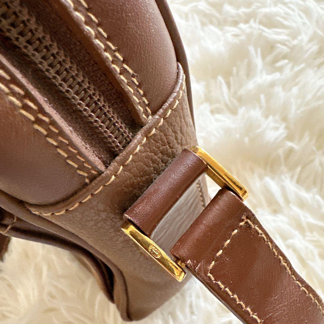 貴重 GUCCI オールドグッチ ショルダーバッグ ロゴ　クレスト
