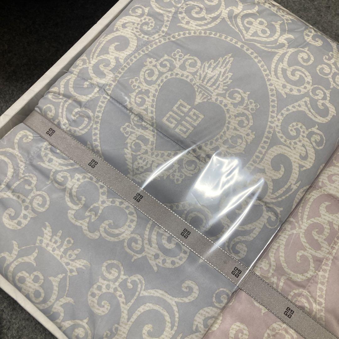 ジバンシー　羽毛布団