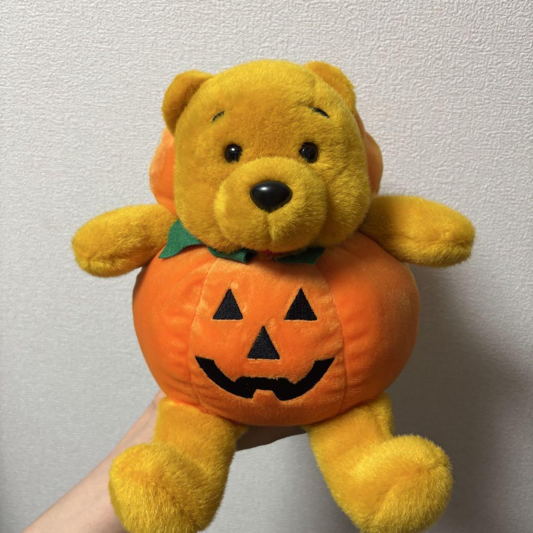 ★激レア★レトロ★ディズニーストア★ハロウィン★かぼちゃプーさんキーチェーン★ ディズニーストア、ハロウィーンパーティーで仮装したミッキーや
