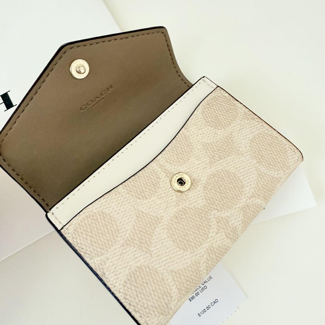 【完売】  コーチ COACH フラップカードケース シグネチャー 名刺入れ 小物