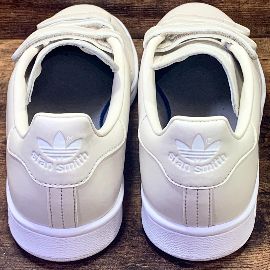 ☆即発 adidas Stan Smith ベージュ ベルクロ スニーカー - メルカリ