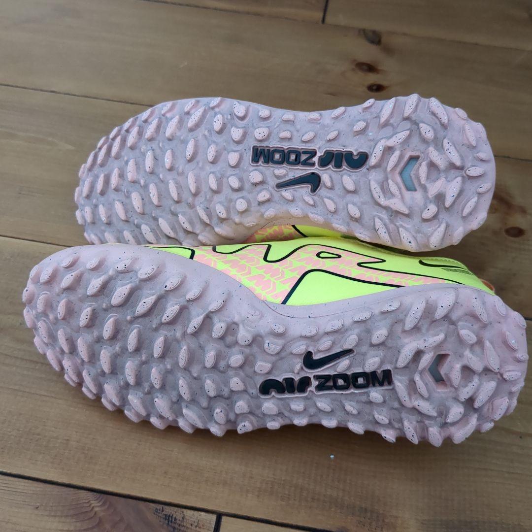 ブランド購入サイト NIKE AIR ZOOM サッカーシューズ イエロー 22cm - メルカリ シューズ