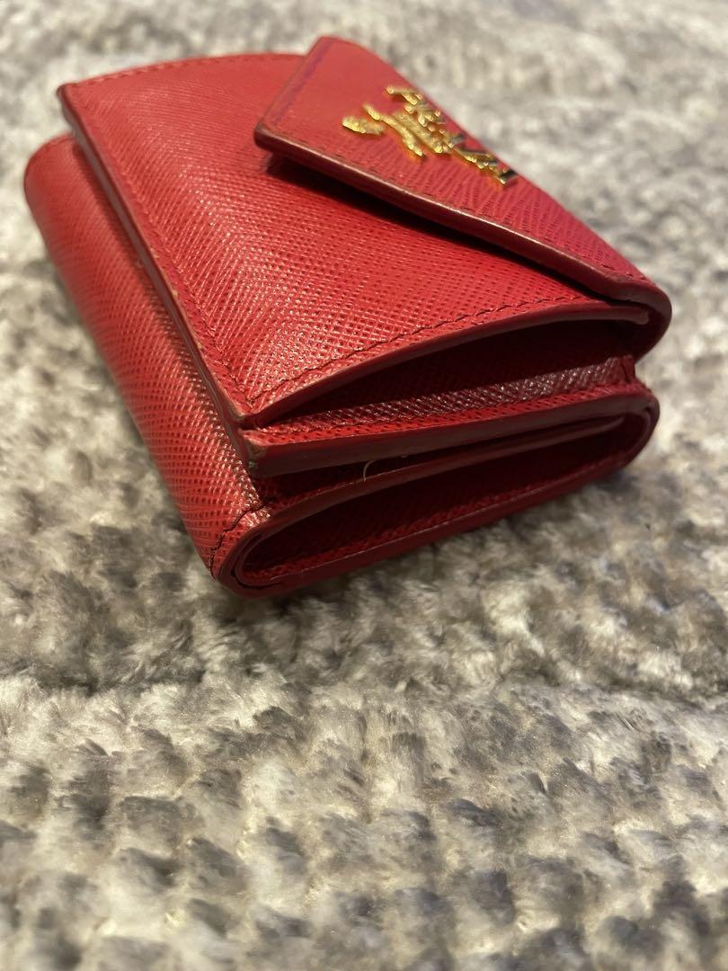 三つ折り財布 サフィアーノレザー