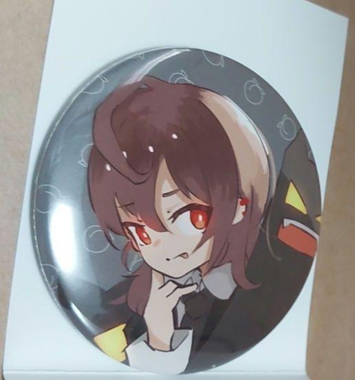 カラフルピーチ うり 直筆イラスト 缶バッジ 自画像 限定 から