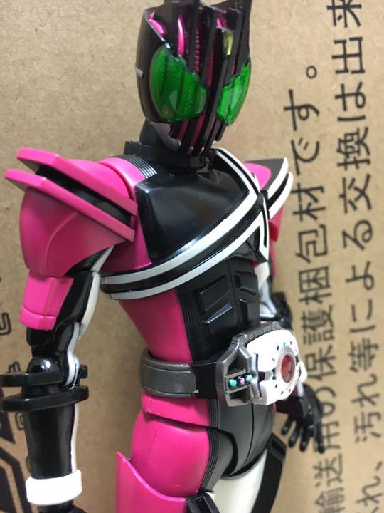 仮面ライダーディケイド フィギュアーツ 真骨彫