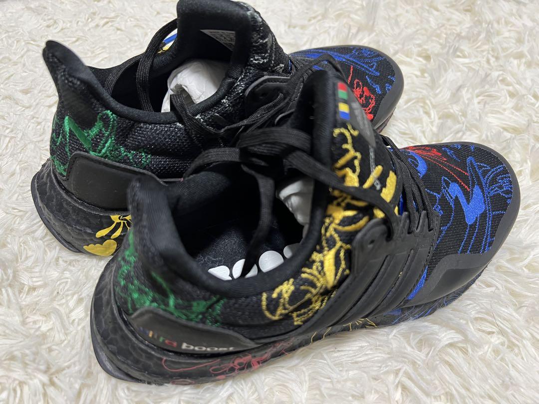 adidas Disney スニーカー