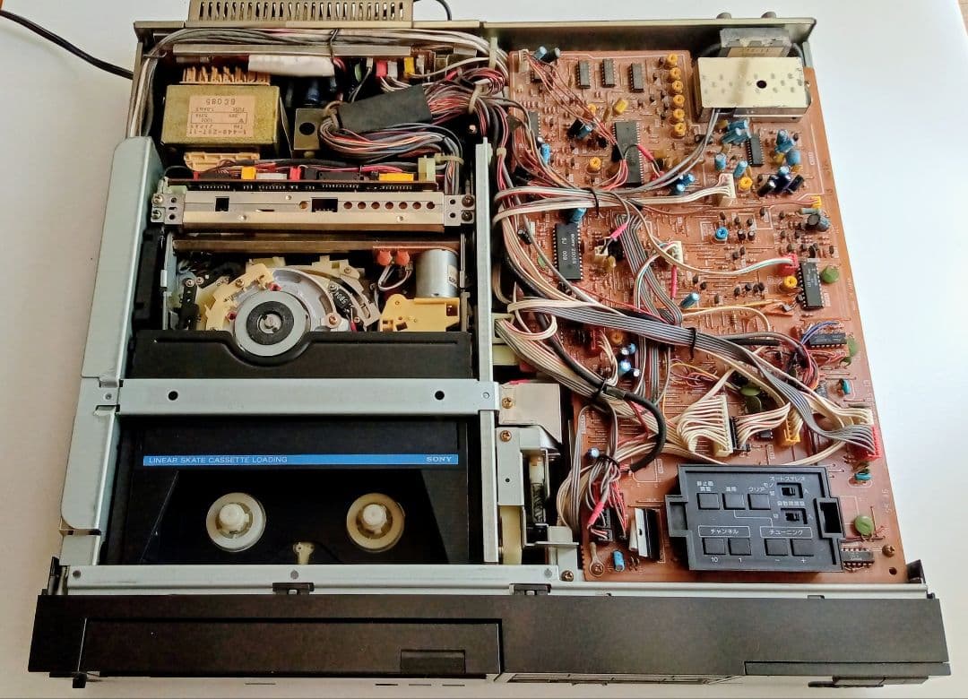 SONY SL-HF705 ベータマックスビデオデッキ SONY SL-HF705 ベータマックスビデオデッキ