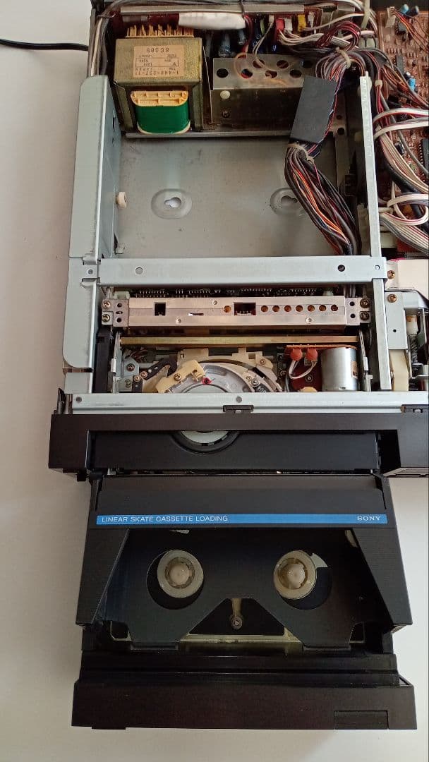 SONY SL-HF705 ベータマックスビデオデッキ SONY SL-HF705 ベータマックスビデオデッキ