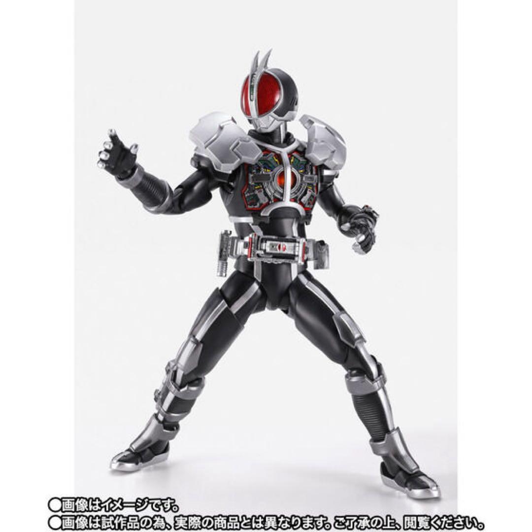 S.H.Figuarts（真骨彫製法） 仮面ライダーファイズ アクセルフォーム