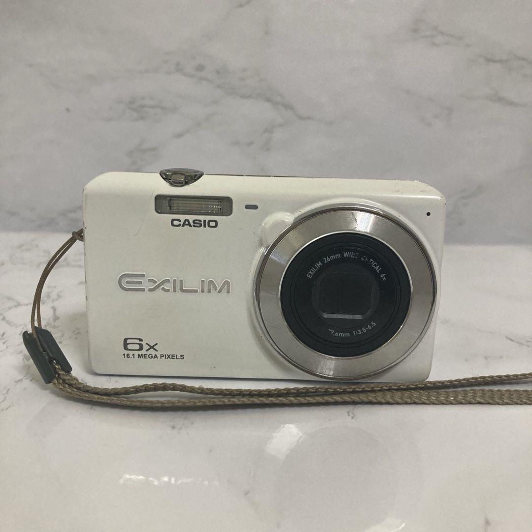 【動作品】CASIO EXILIM EX-ZS28 デジカメ バッテリー付き