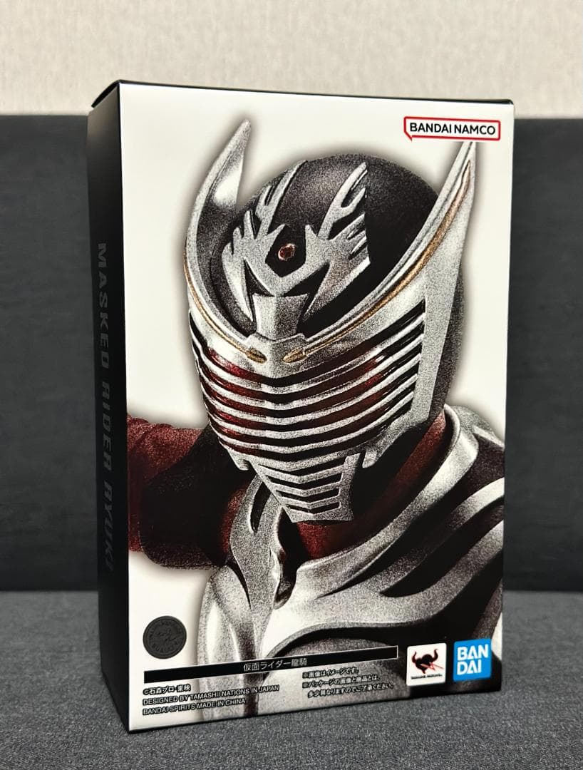 S.H.Figuarts フィギュアーツ 真骨彫製法 仮面ライダー龍騎目立った傷や汚れなし