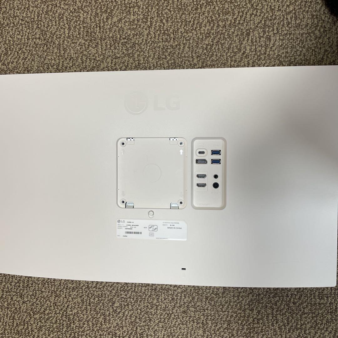 27UP850-W 27インチ 4K/DisplayHDR400/IP 極美品
