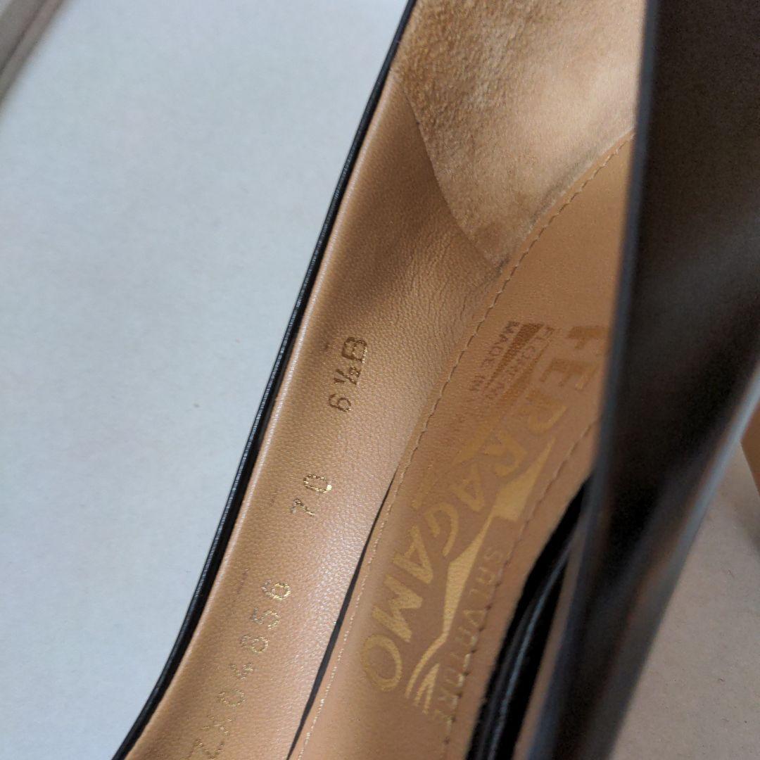 【Salvatore Ferragamo】フェラガモヒールパンプス 23.5cm