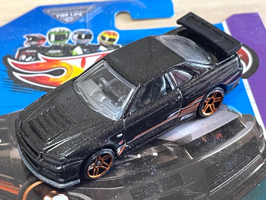 ホットウィール ルース 日産 スカイライン GT-R (R34) 濃灰x