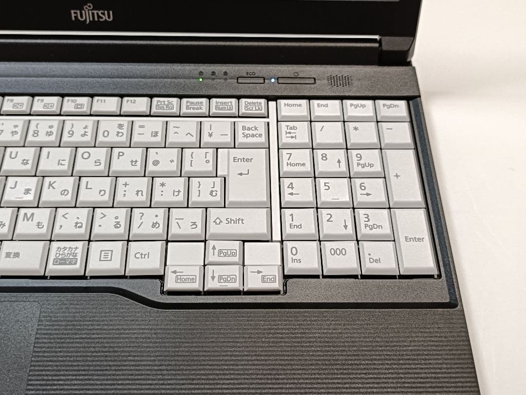 2019年12月製 富士通 Windows11 15.6型 ノートパソコン