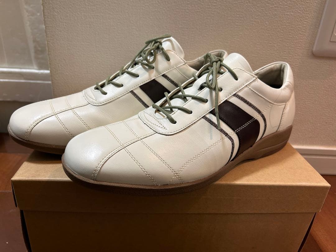 madras Wark ホワイトカジュアルシューズ　新品未使用