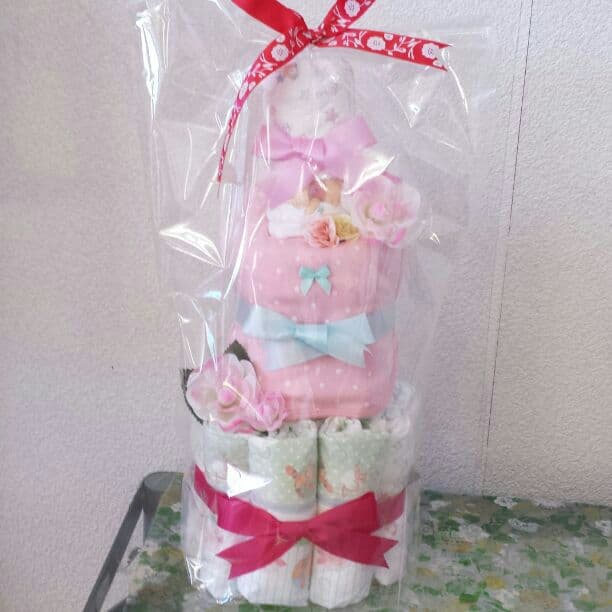 メルカリ 出産祝い女の子シンプルオムツケーキ ベビー キッズ 1 900 中古や未使用のフリマ