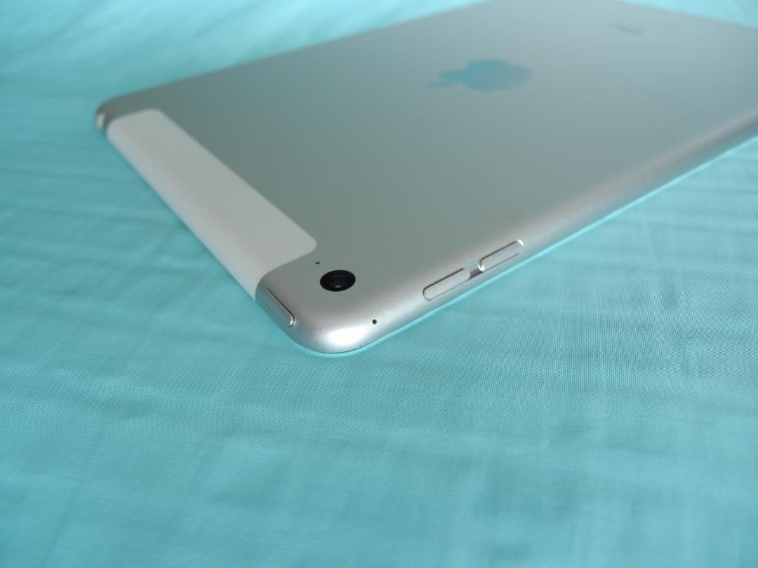バッテリー正常　iPad mini4 64GB　SIMフリー