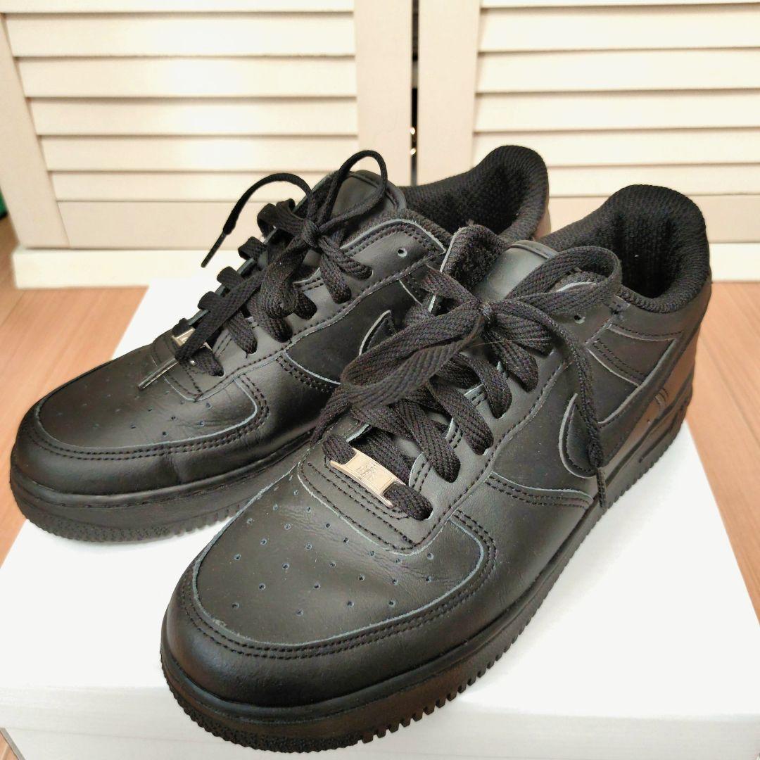 スニーカー　26.0 5,525円