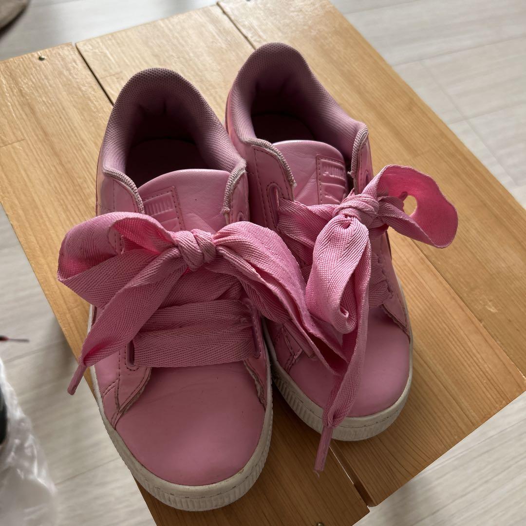 ＊＊リボンがCUTE♪ PUMA 新作 エナメルスニーカー ＊＊ リボンがCUTE♪ PUMA 新作 エナメルスニーカー ＊＊ (PUMA