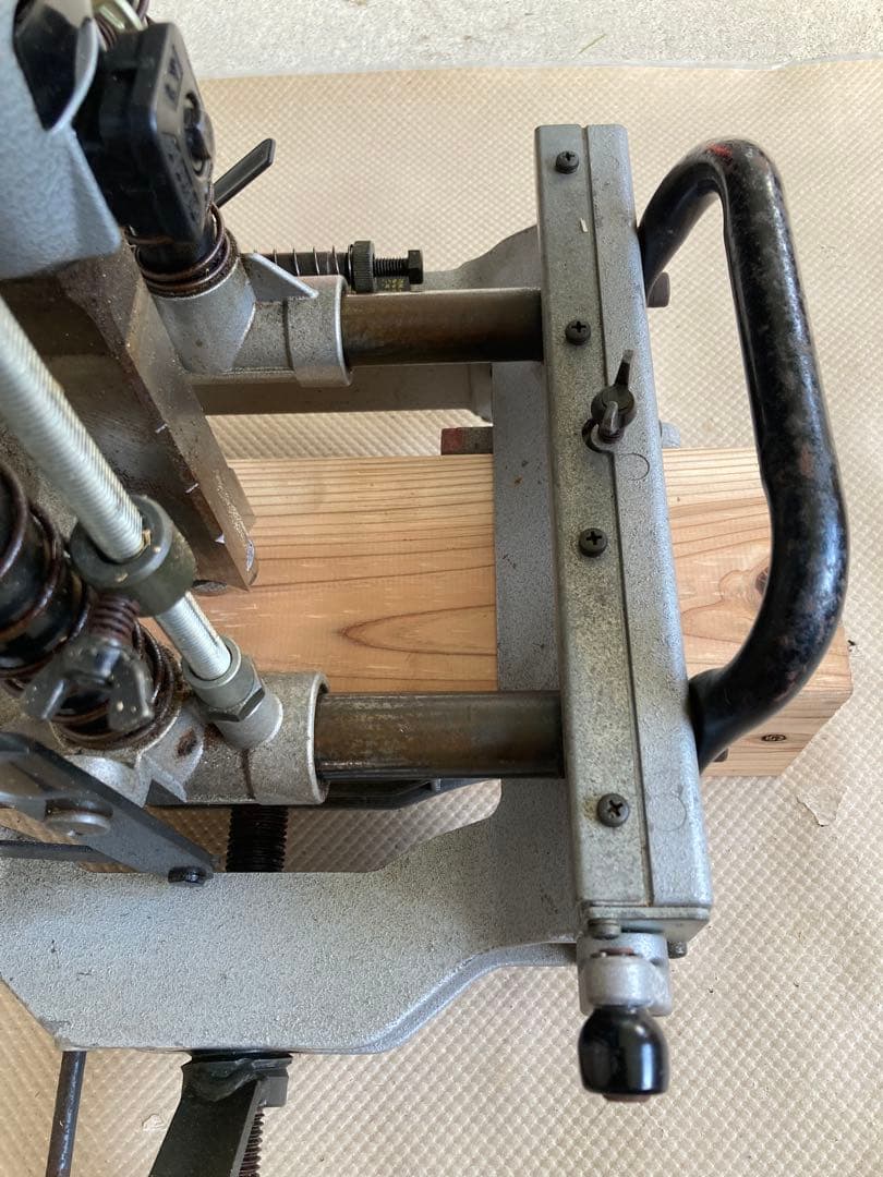 マキタ makita 角ノミ 7304 30mm 木工DIY 電動工具 角のみ マキタ makita 角ノミ 7304 30mm 木工DIY 電動工具 角のみ