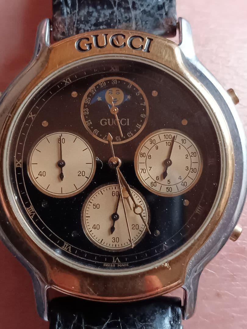 GUCCI ムーンフェイズ クロノグラフ 8300