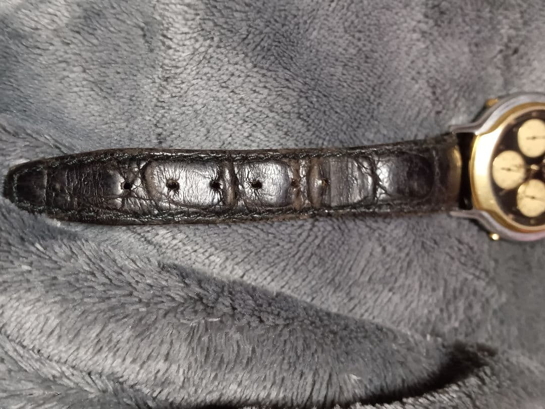 GUCCI ムーンフェイズ クロノグラフ 8300