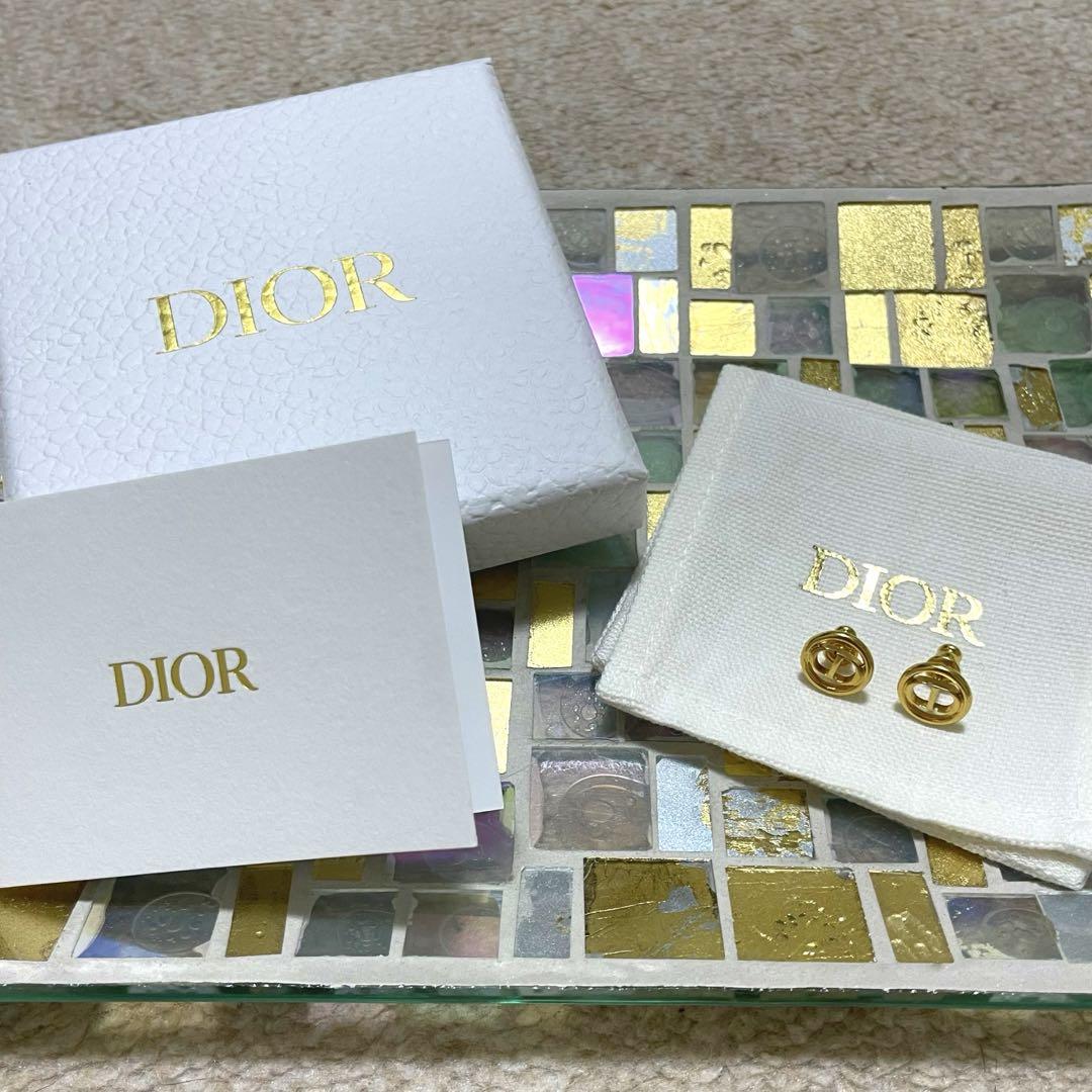 Dior 30 Montaigne スタッドピアス - レディース