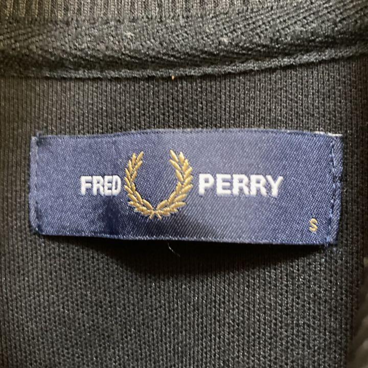 お得最安値 美品 FRED PERRY フレッドペリー トラックジャケット 黒 でかロゴ D19FH-m42122983787 20%OFF