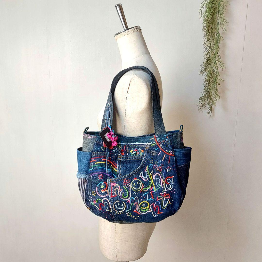 刺繍デニムバック　No.622　デニムリメイク　丸いバック　スマイリー　ポップ