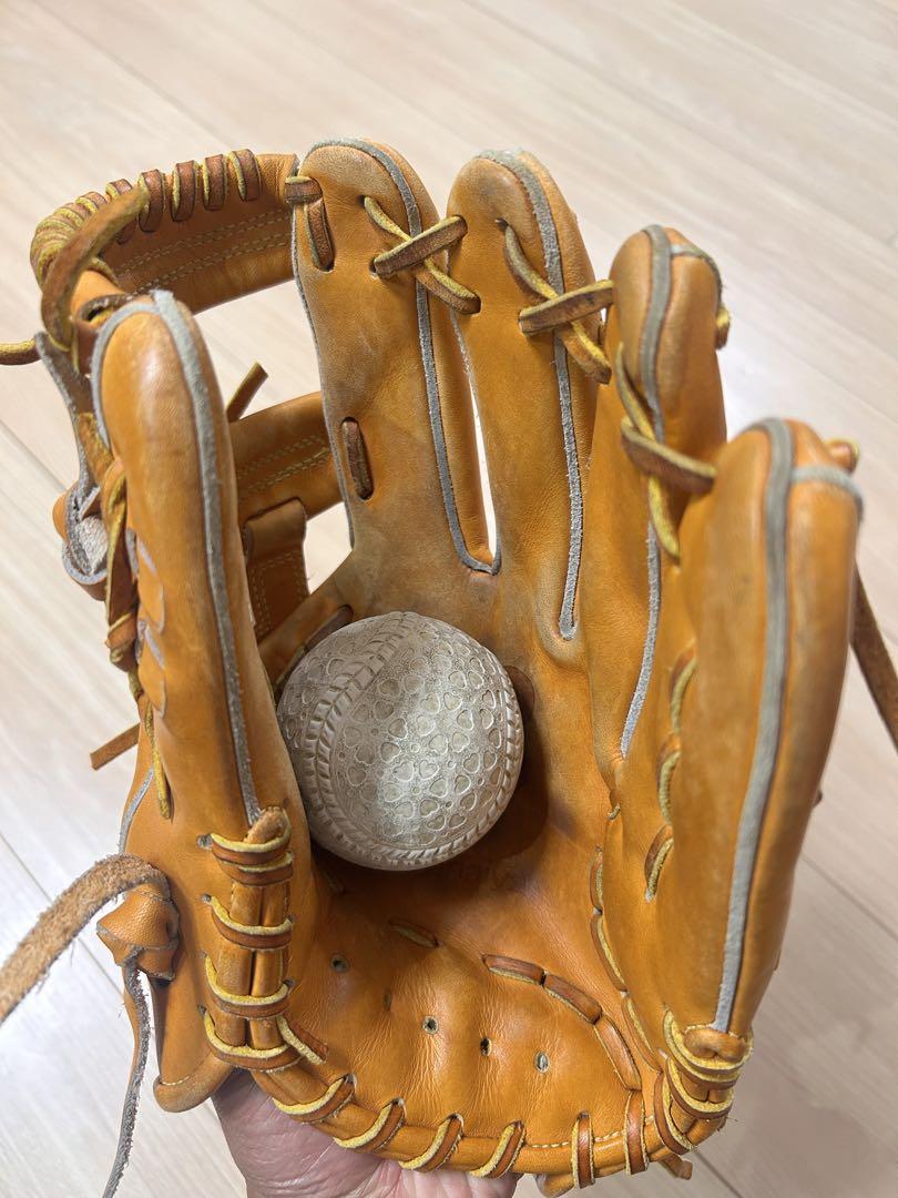 ドナイヤ　軟式内野手用グローブ