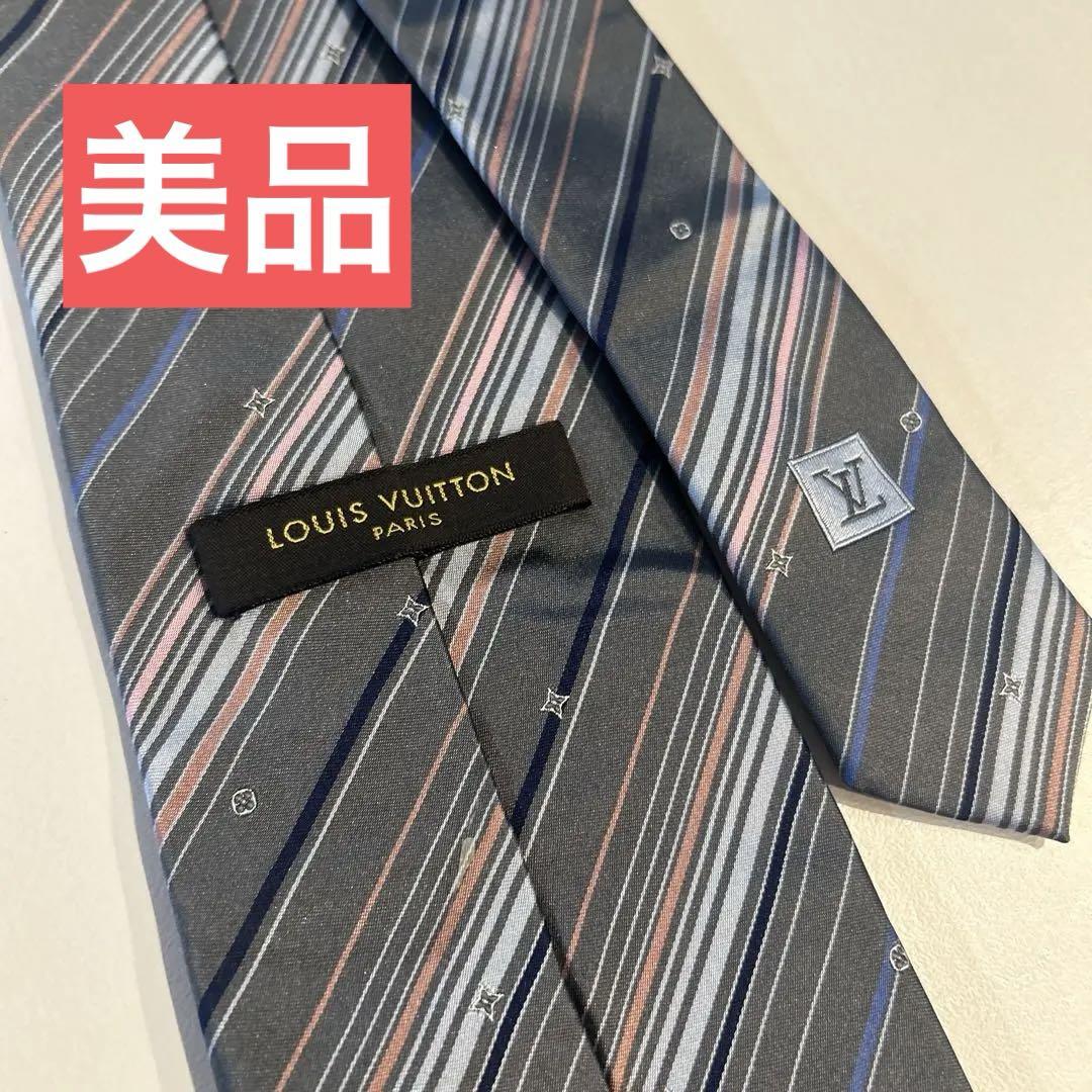 LOUIS VUITTON ネクタイ グレー ストライプ 美品》LOUIS VUITTON シルク ネクタイ グレー ストライプ - メルカリ