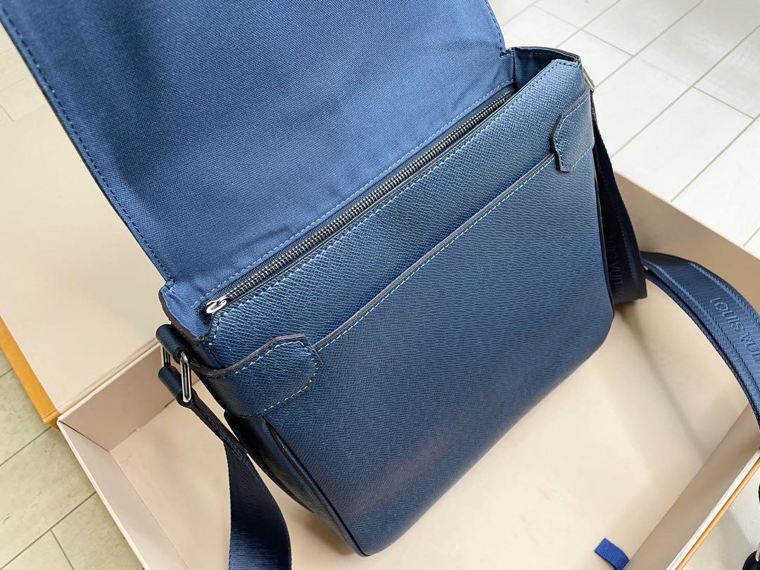 Louis Vuitton Roman PM Taiga ショルダー ブルー
