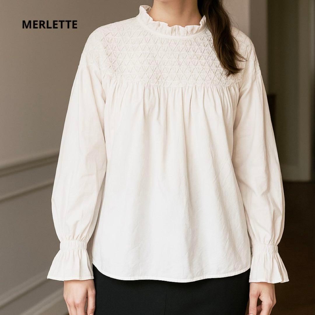 現行マーレット コットン スモッキング ブラウス フリル袖 刺繍 ホワイトS