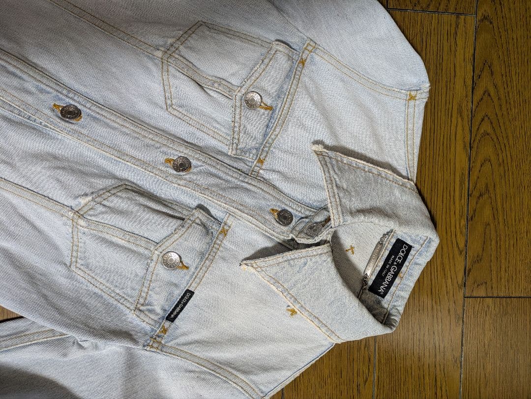 DOLCE & GABBANA ライトブルーデニムジャケット DOLCE & GABBANA ライトブルーデニムジャケット