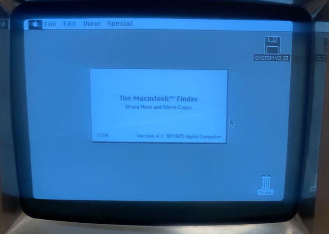 Macデスクトップ Macintosh 128K + System Saver Mac