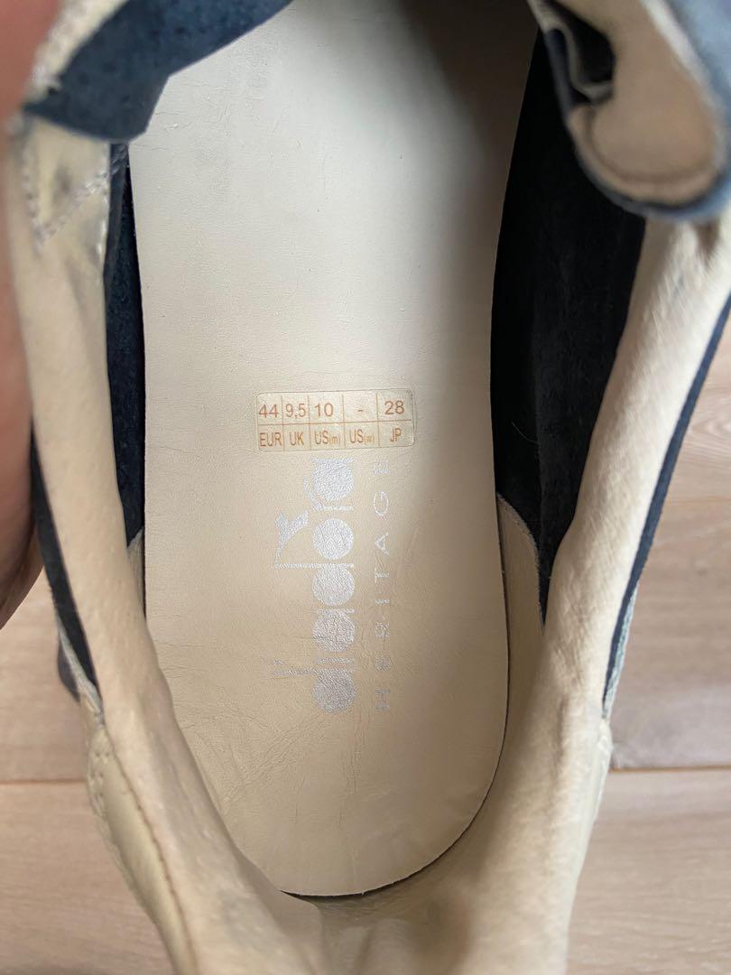 diadora