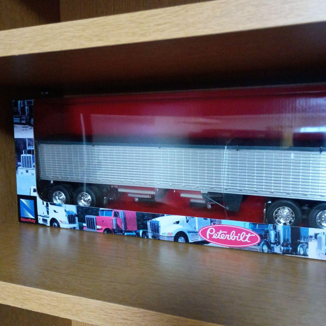 ニューレイ製　ピータービルドPeterbilt 379 トレーラー 1/32