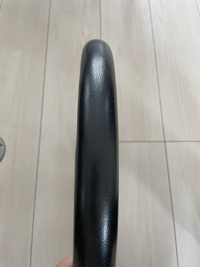 MOMO モモ　ステアリング　黒レザー　美品