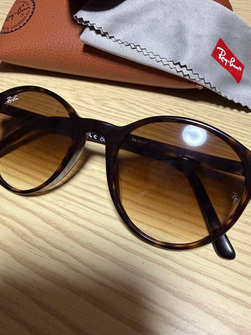Ray-Ban RB4171 サングラス ブラウン Ray-Ban RB4171 サングラス ブラウン