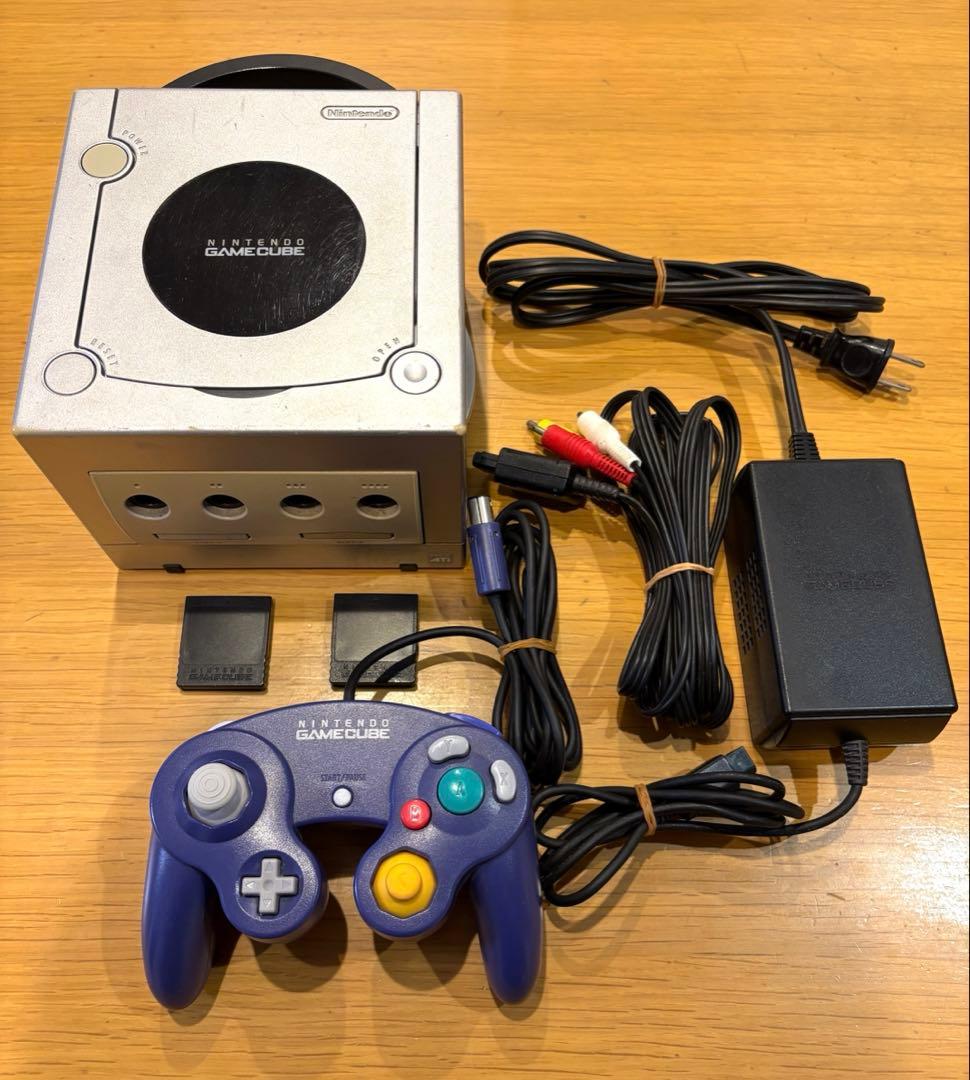 任天堂 ゲームキューブ 本体 【動作確認済】 コントローラー、メモリーカード付き